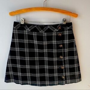 H&M Divided Black White Plaid A-Line Buttons front mini Skirt Sz 8 NWT